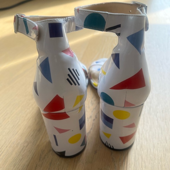 Katy Perry Open Toe Heel - Picture 3 of 4